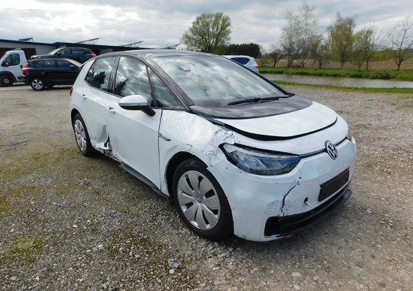 Volkswagen ID.3 cena 55350 przebieg: 16000, rok produkcji 2021 z Lębork małe 121